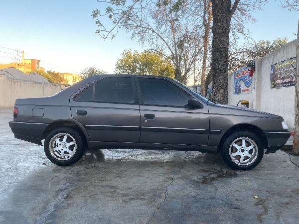 تصویر پژو 405 GLX بنزینی 1