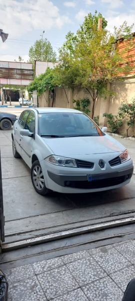 تصویر رنو مگان اتوماتیک 2.0 لیتر 1