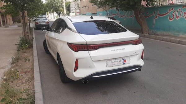 تصویر کی ام سی J7 2