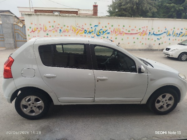 تصویر رنو ساندرو اتوماتیک 4