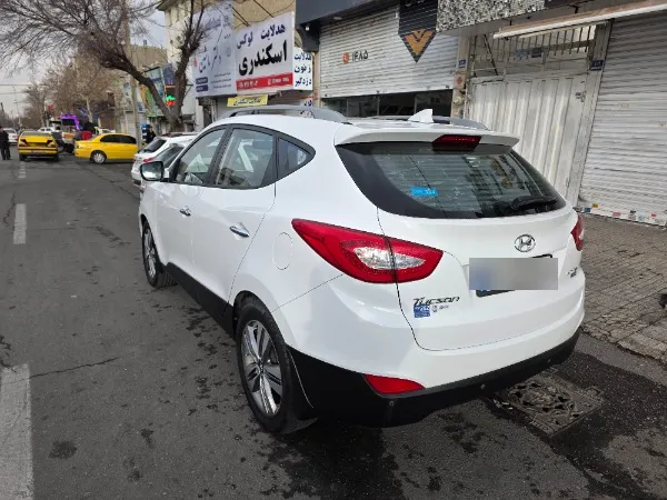 تصویر هیوندای توسان ix35 2.4 لیتر فول 3