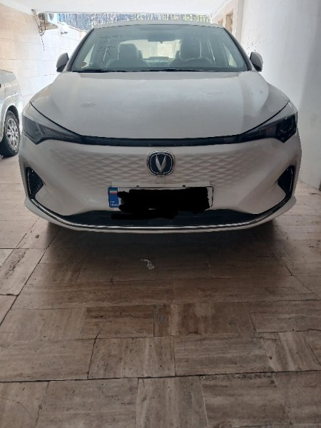 تصویر چانگان ایدو EV460 برقی 1