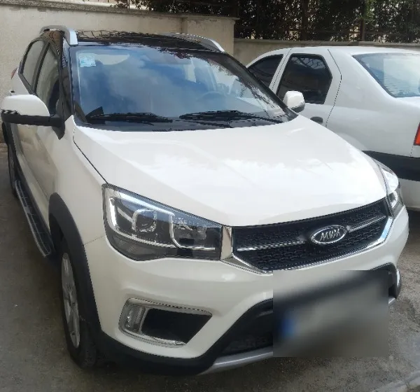 تصویر ام وی ام X22 دنده ای اسپرت لاکچری 2