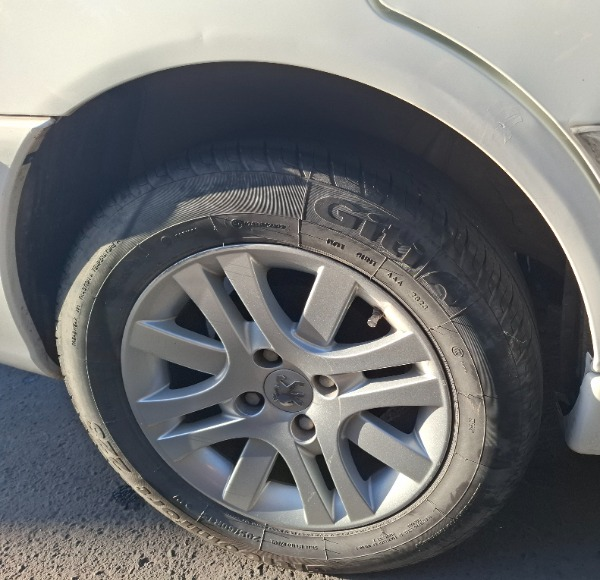تصویر پژو پارس سال XU7 3