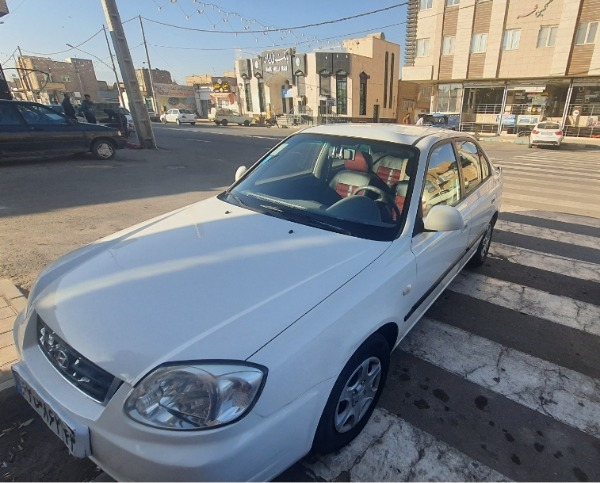 تصویر هیوندای ورنا 1.6 لیتر اتوماتیک 1