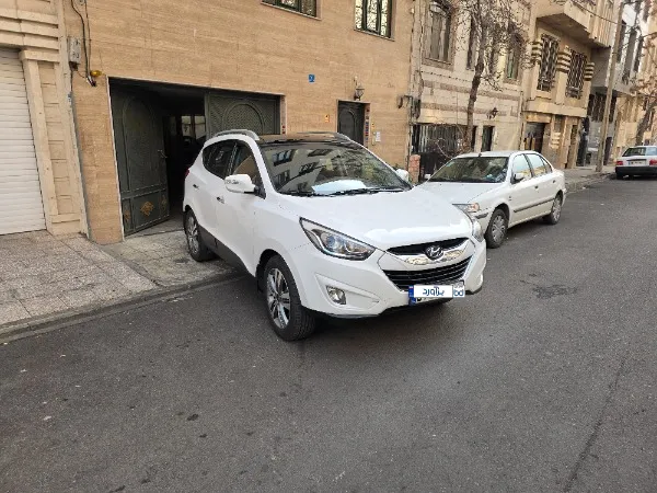 تصویر هیوندای توسان ix35 2.4 لیتر فول 1