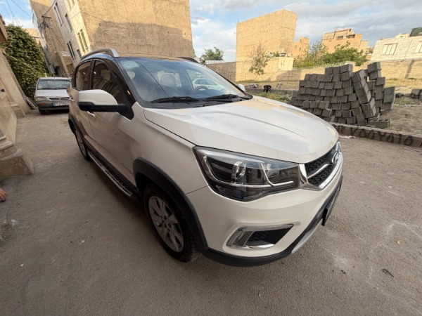 تصویر ام وی ام X22 دنده ای اسپرت اکسلنت 1
