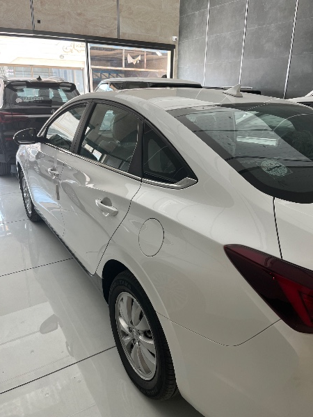 تصویر چانگان ایدو EV460 برقی 3