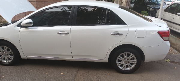 تصویر آریو S300 1.6 لیتر اتوماتیک 3