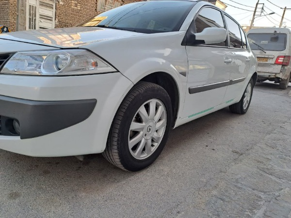 تصویر رنو مگان اتوماتیک 2.0 لیتر 2