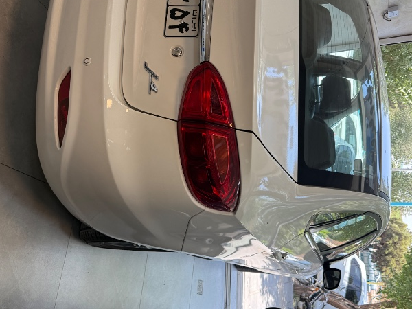 تصویر جک J4 اتوماتیک آپشنال 3
