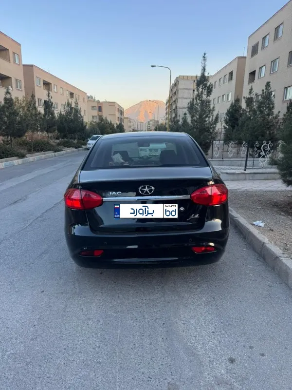 تصویر جک J4 اتوماتیک آپشنال 3