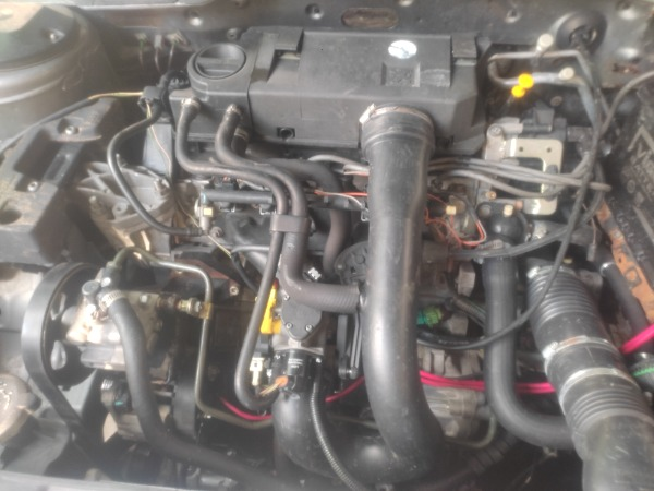تصویر پژو 405 GLX بنزینی 1