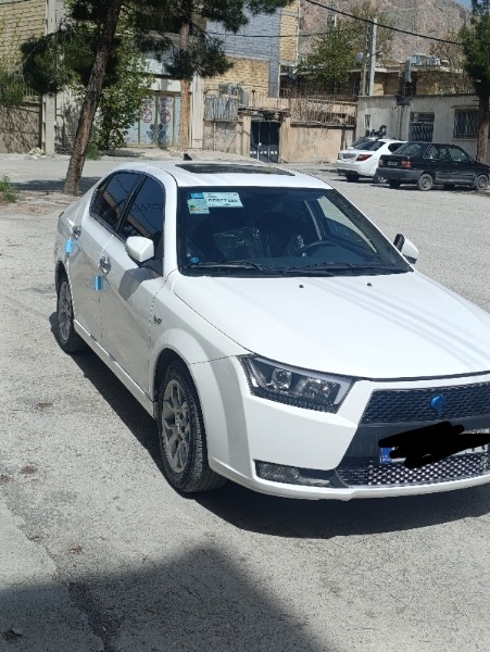 تصویر دنا پلاس توربو 6 دنده EF7 1