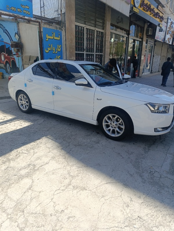 تصویر دنا پلاس توربو 6 دنده EF7 3