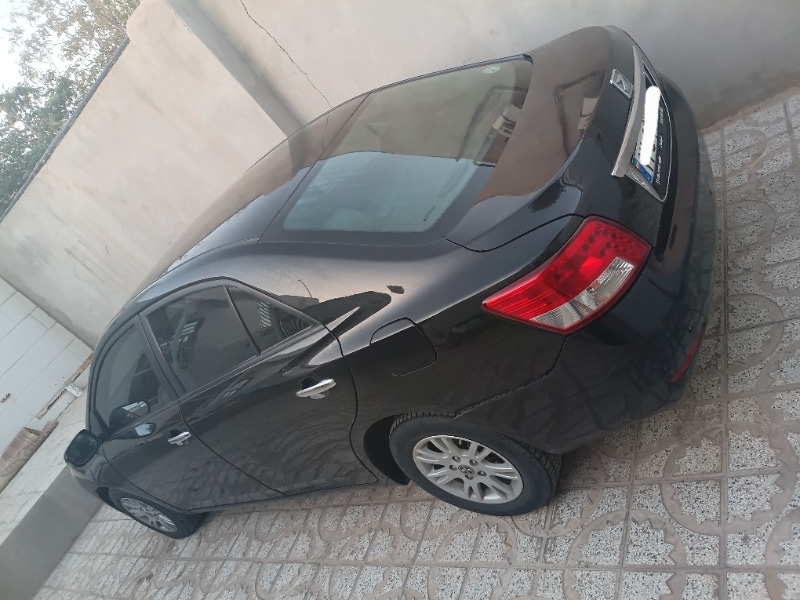 تصویر آریو S300 1.6 لیتر اتوماتیک 1
