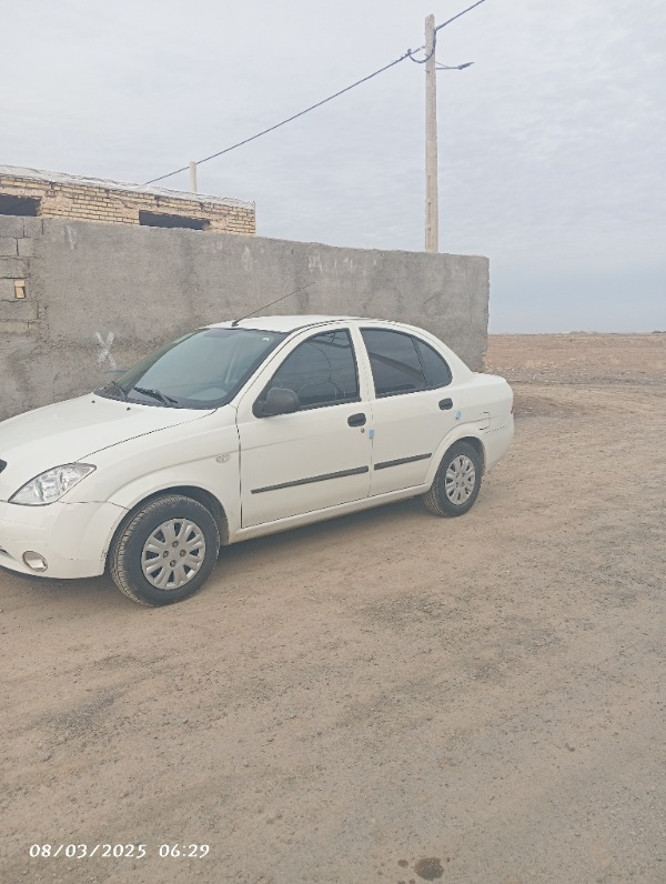 تصویر تیبا صندوقدار SX بنزینی 1