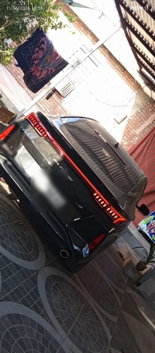 تصویر کی ام سی J7 1