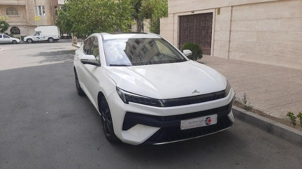تصویر کی ام سی J7 1