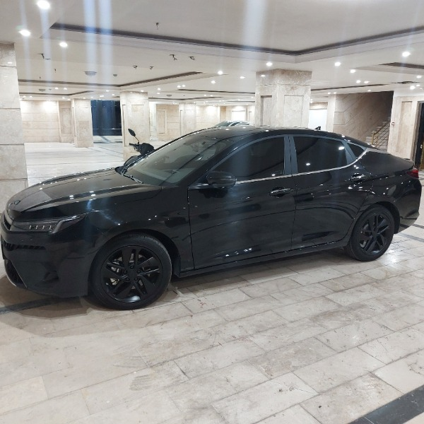 تصویر کی ام سی J7 4