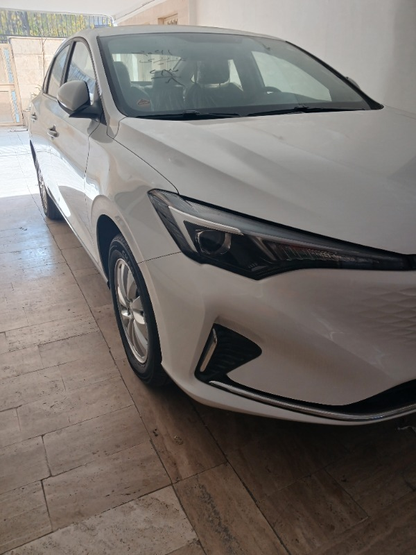 تصویر چانگان ایدو EV460 برقی 2