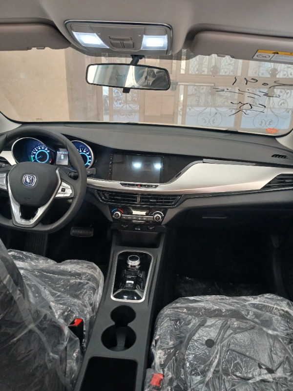 تصویر چانگان ایدو EV460 برقی 3