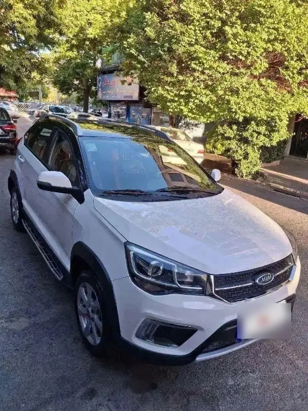 تصویر ام وی ام X22 دنده ای اسپرت لاکچری 3