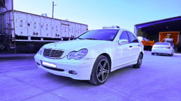تصویر بنز کلاس C C240 دنده ای 1