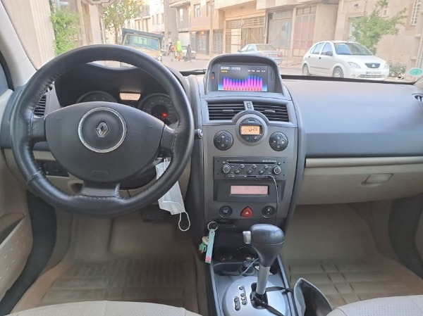 تصویر رنو مگان اتوماتیک 2.0 لیتر 3
