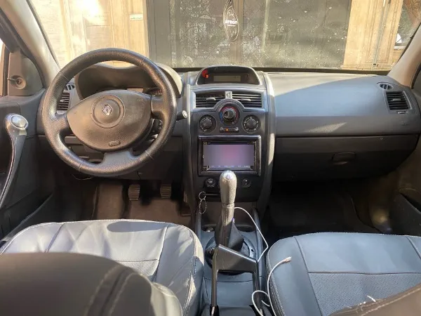 تصویر رنو مگان دنده ای 1.6 لیتر 5