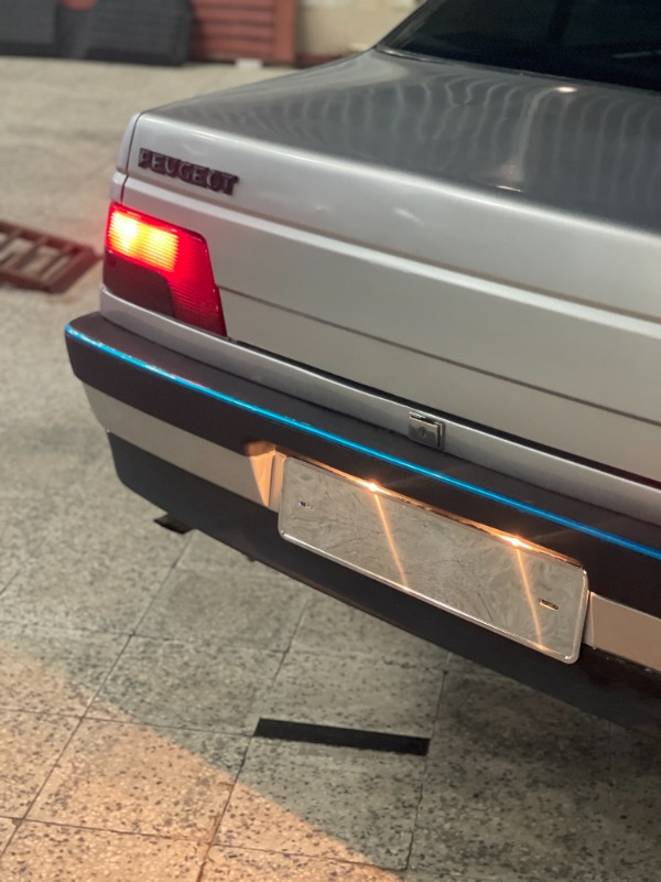 تصویر پژو 405 GLX بنزینی 1