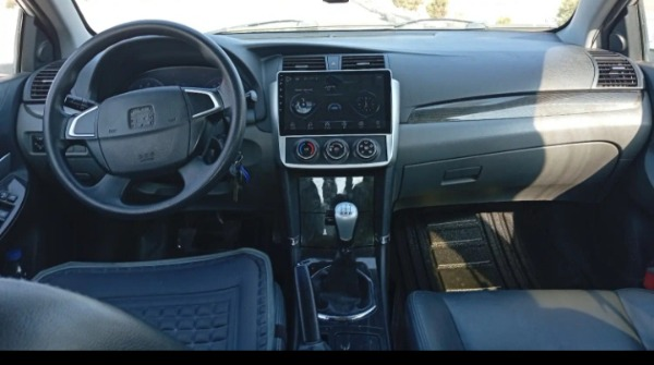 تصویر آریو S300 1.6 لیتر دنده ای 4
