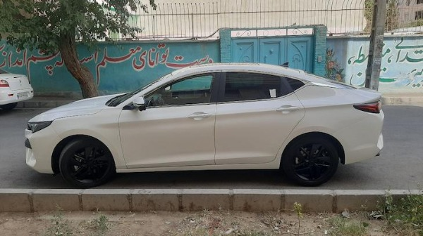تصویر کی ام سی J7 3