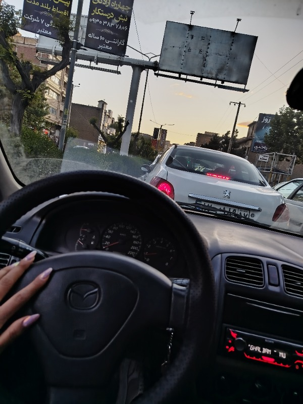 تصویر مزدا 323 دنده ای تیپ 2 1