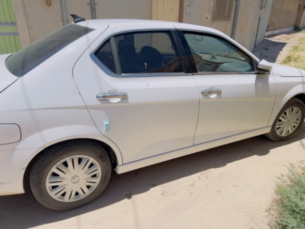 تصویر دنا پلاس  5 دنده ساده EF7 1