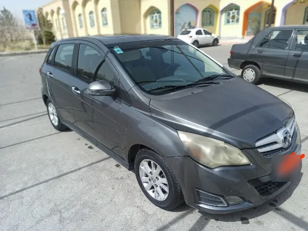 تصویر بایک سابرینا مونتاژ هاچ بک 3