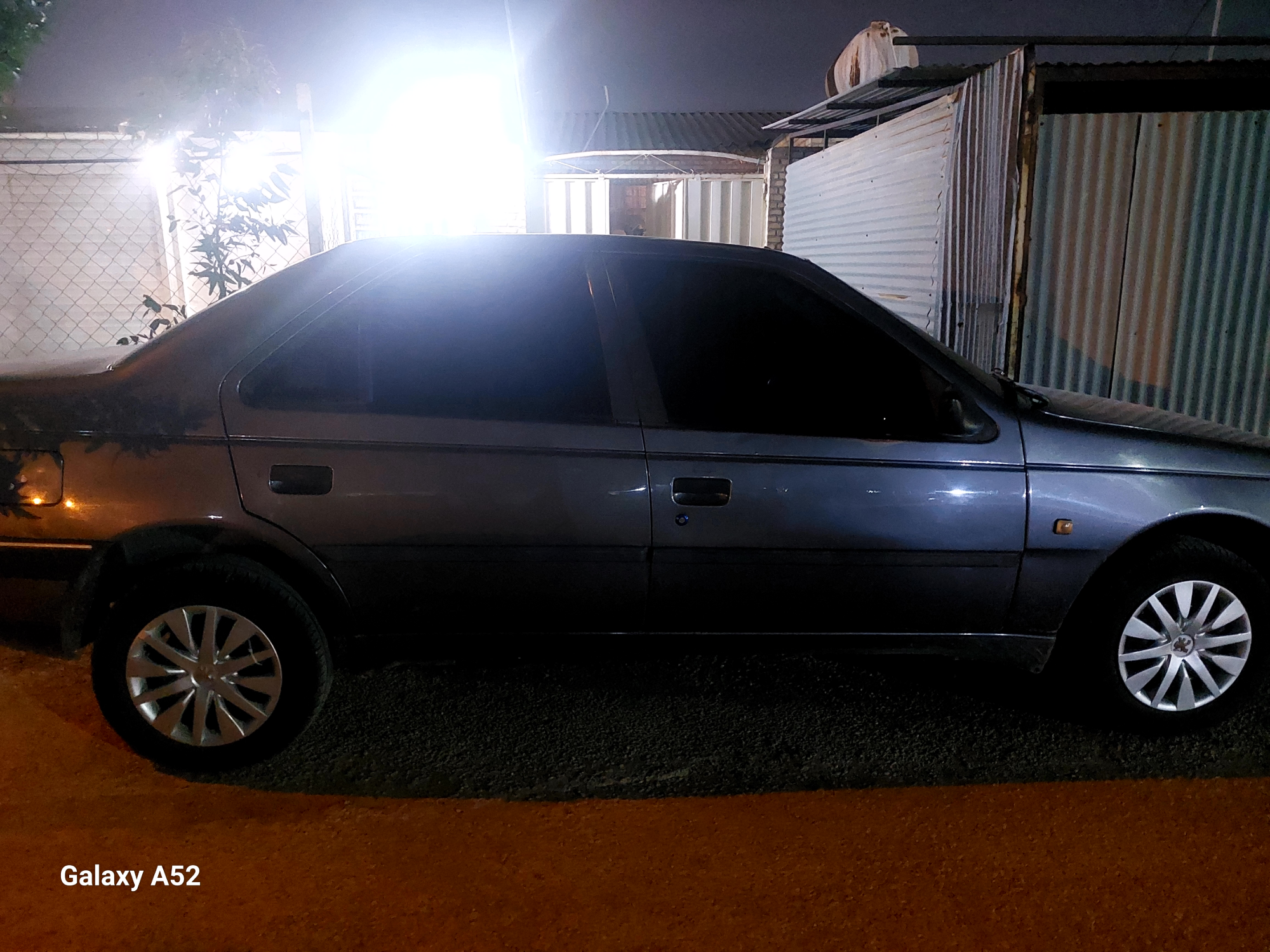 تصویر پژو 405 GLX بنزینی 1