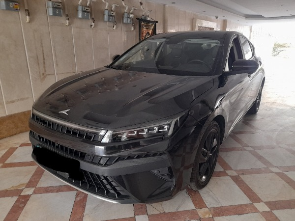 تصویر کی ام سی J7 2