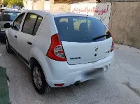 آگهی رنو ساندرو دنده ای