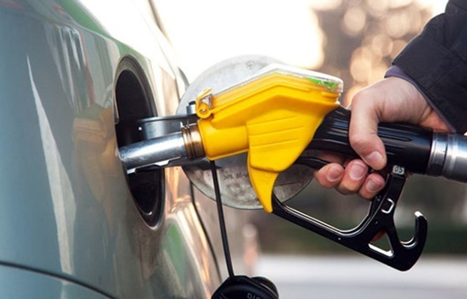 افزایش ۴۰درصدی قیمت بنزین تکذیب شد